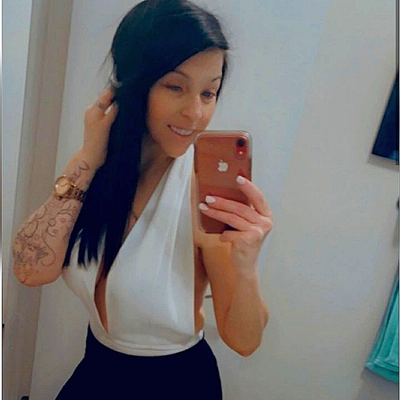 White Bodysuit Size Small 🤍🔥❤️ - Picture 3 of 3